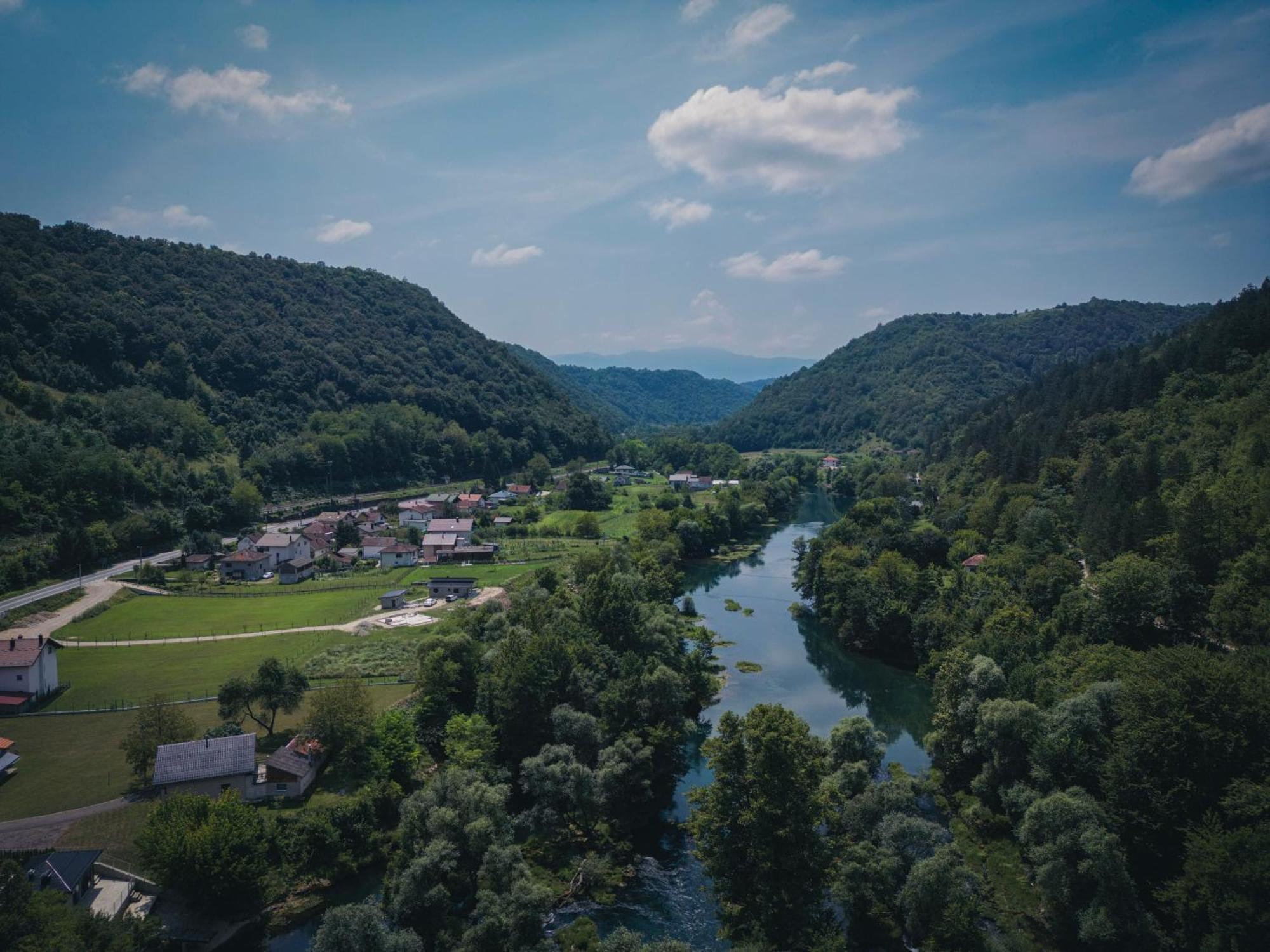 Hotel Tazz - River Front Oasis Collection Bihać Exteriör bild