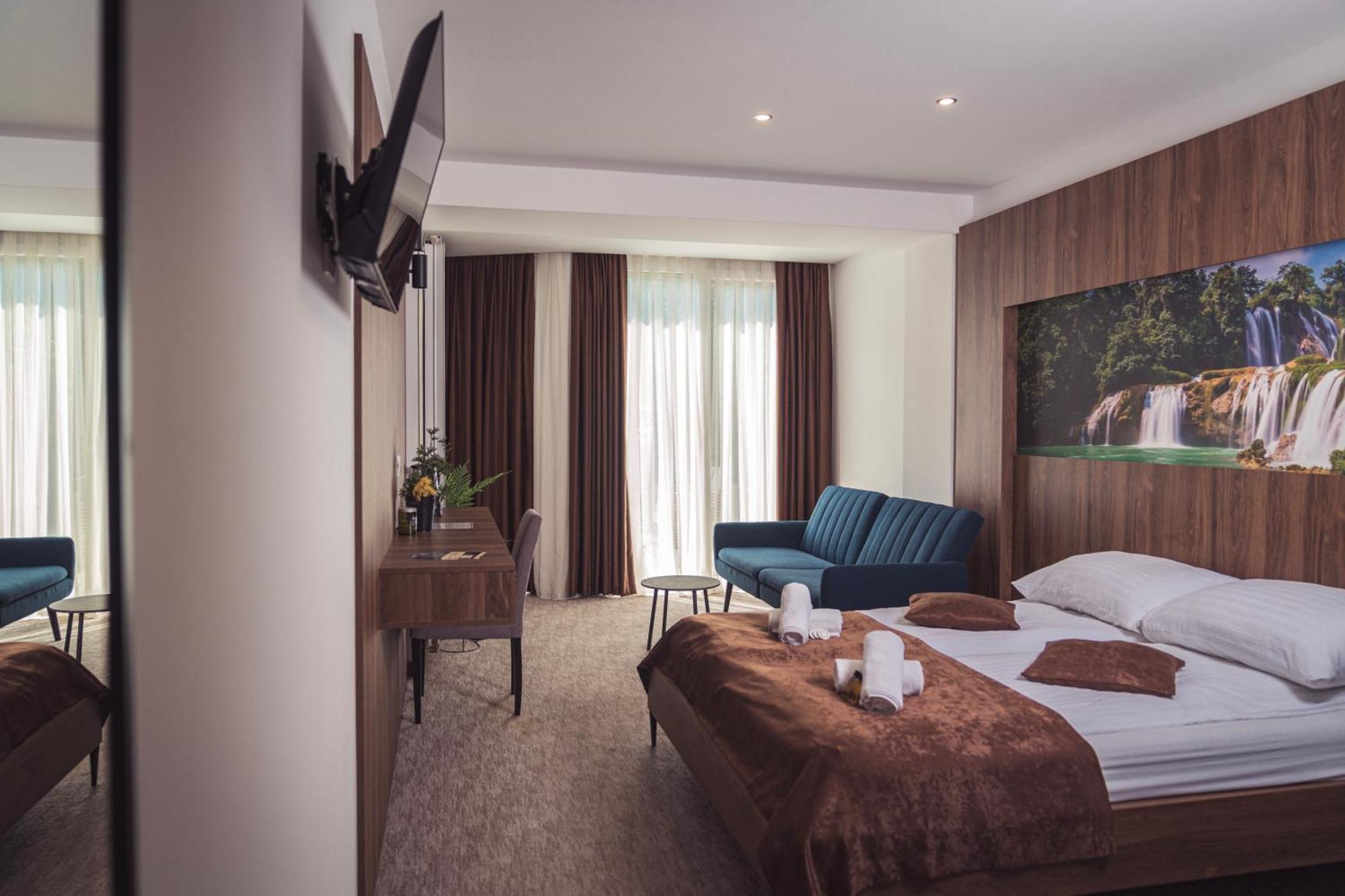 Hotel Tazz - River Front Oasis Collection Bihać Exteriör bild