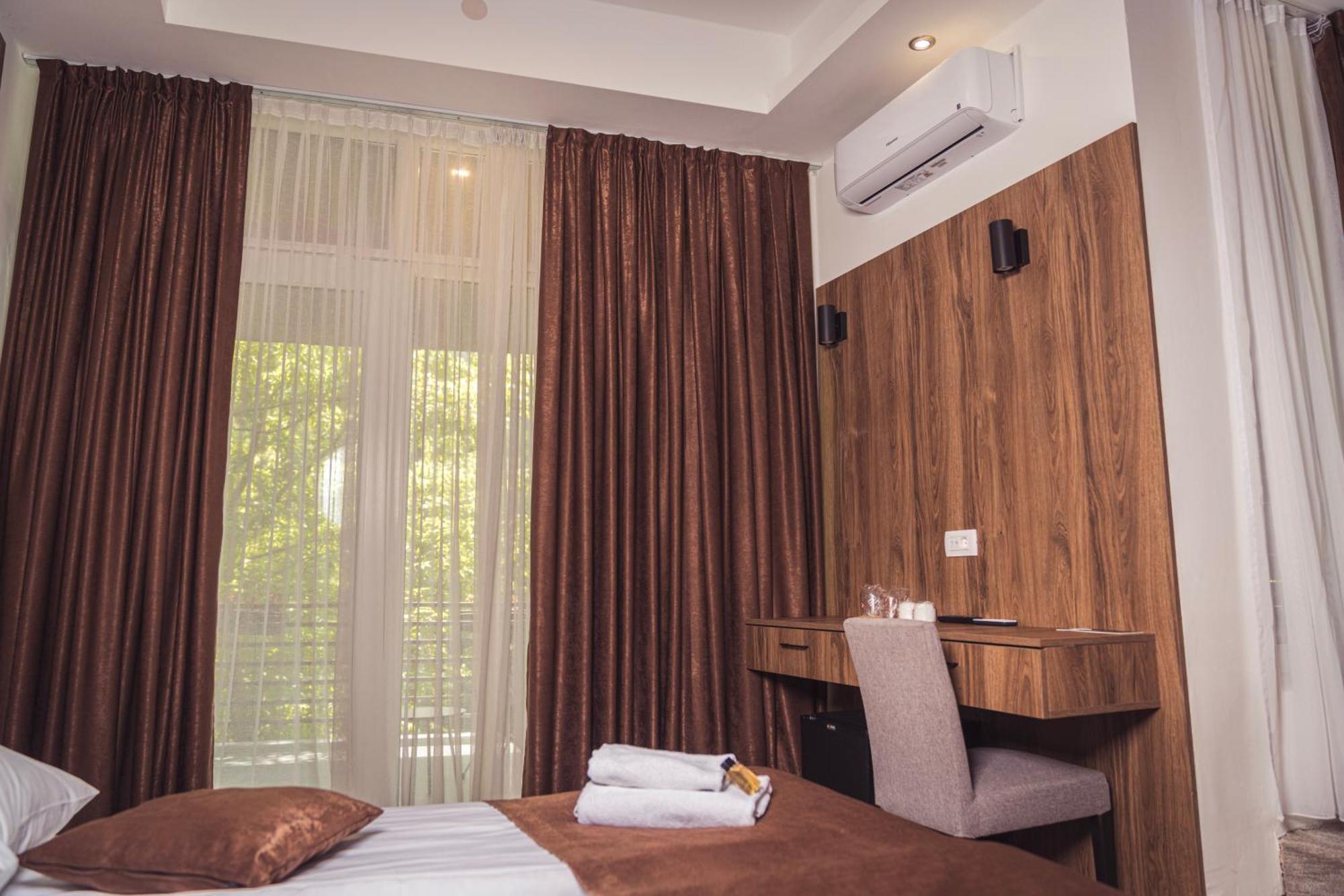 Hotel Tazz - River Front Oasis Collection Bihać Exteriör bild
